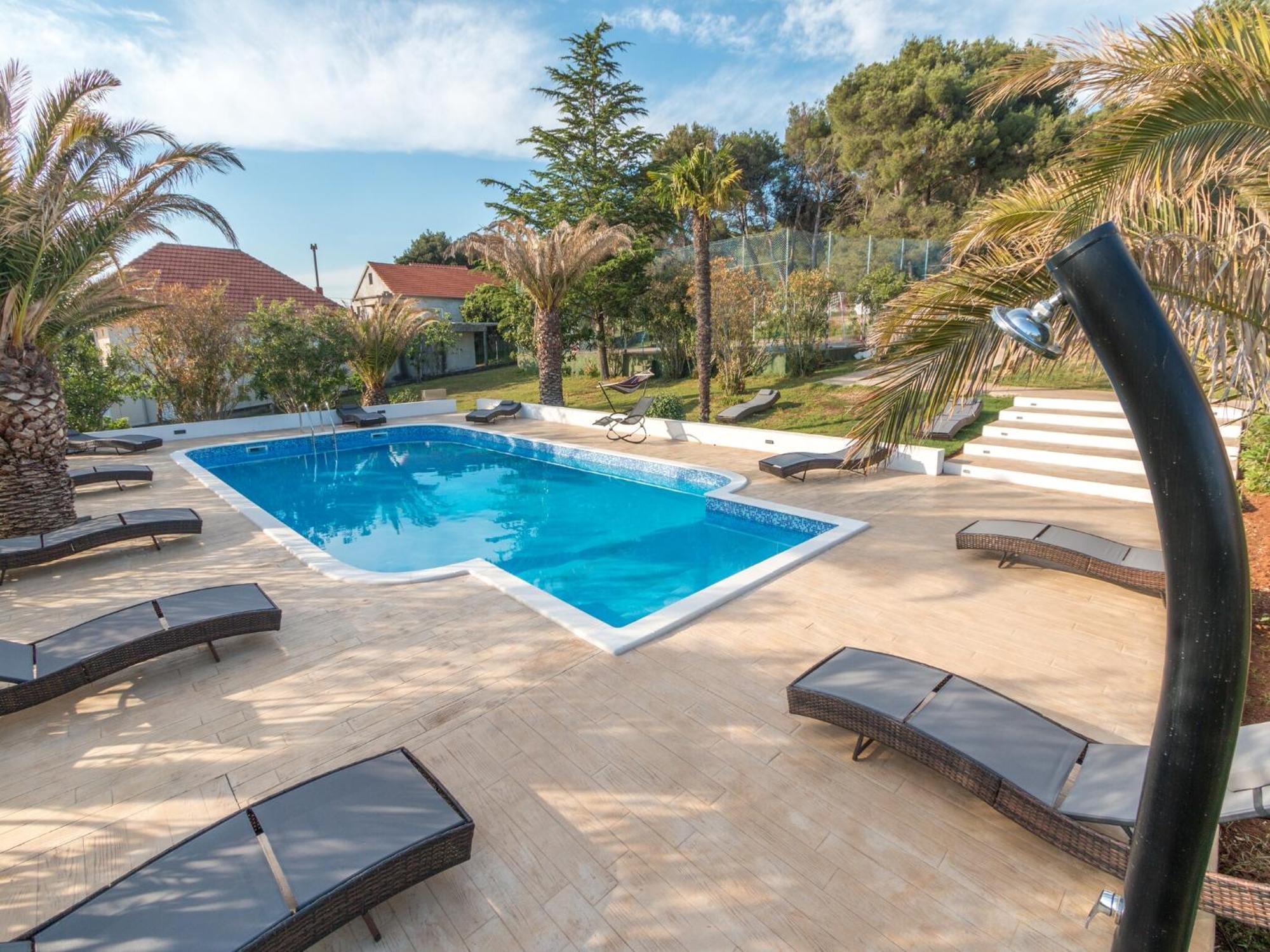 Scenic Holiday Home In Bibinje Near Sea Exteriör bild