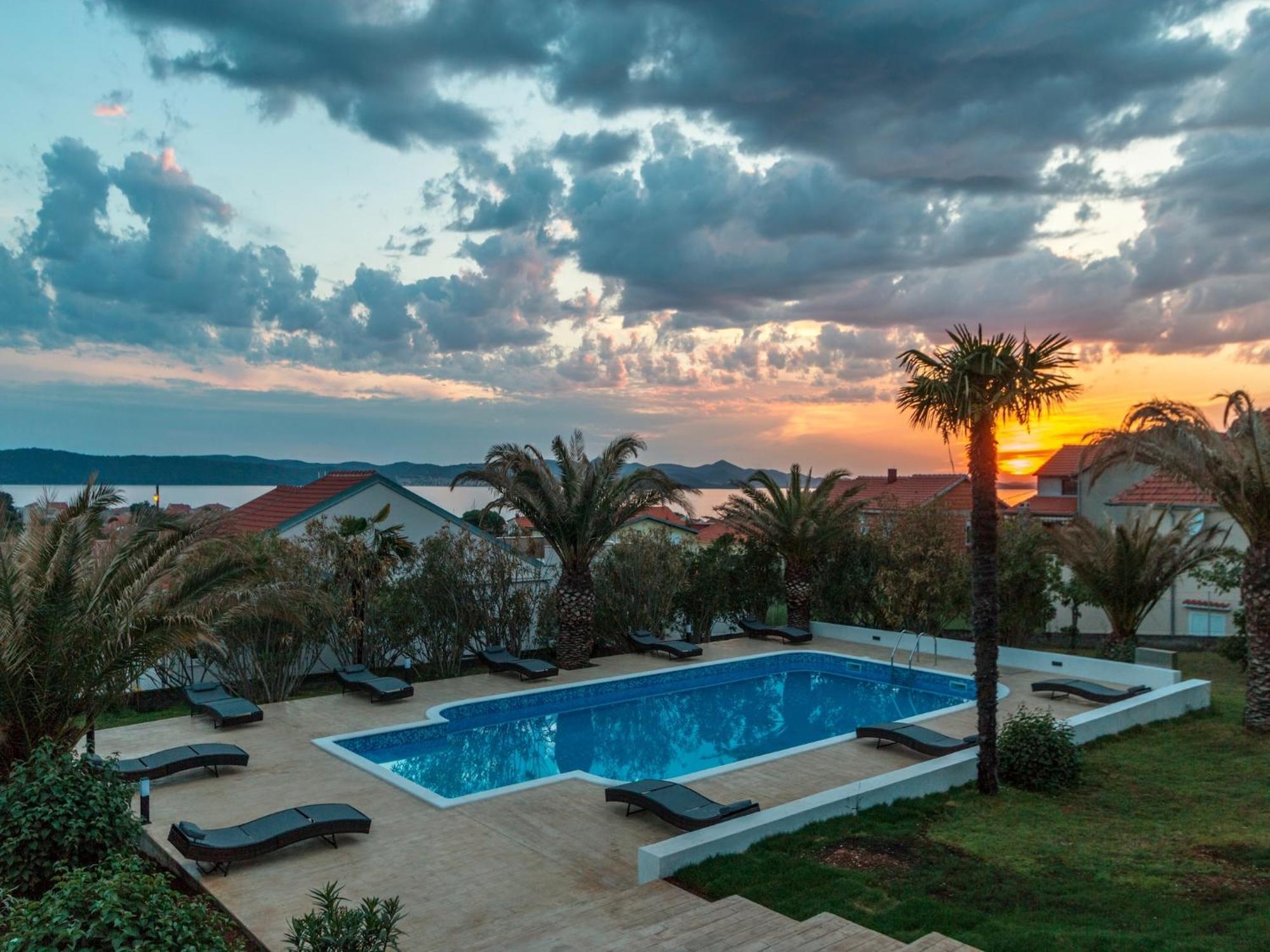 Scenic Holiday Home In Bibinje Near Sea Exteriör bild